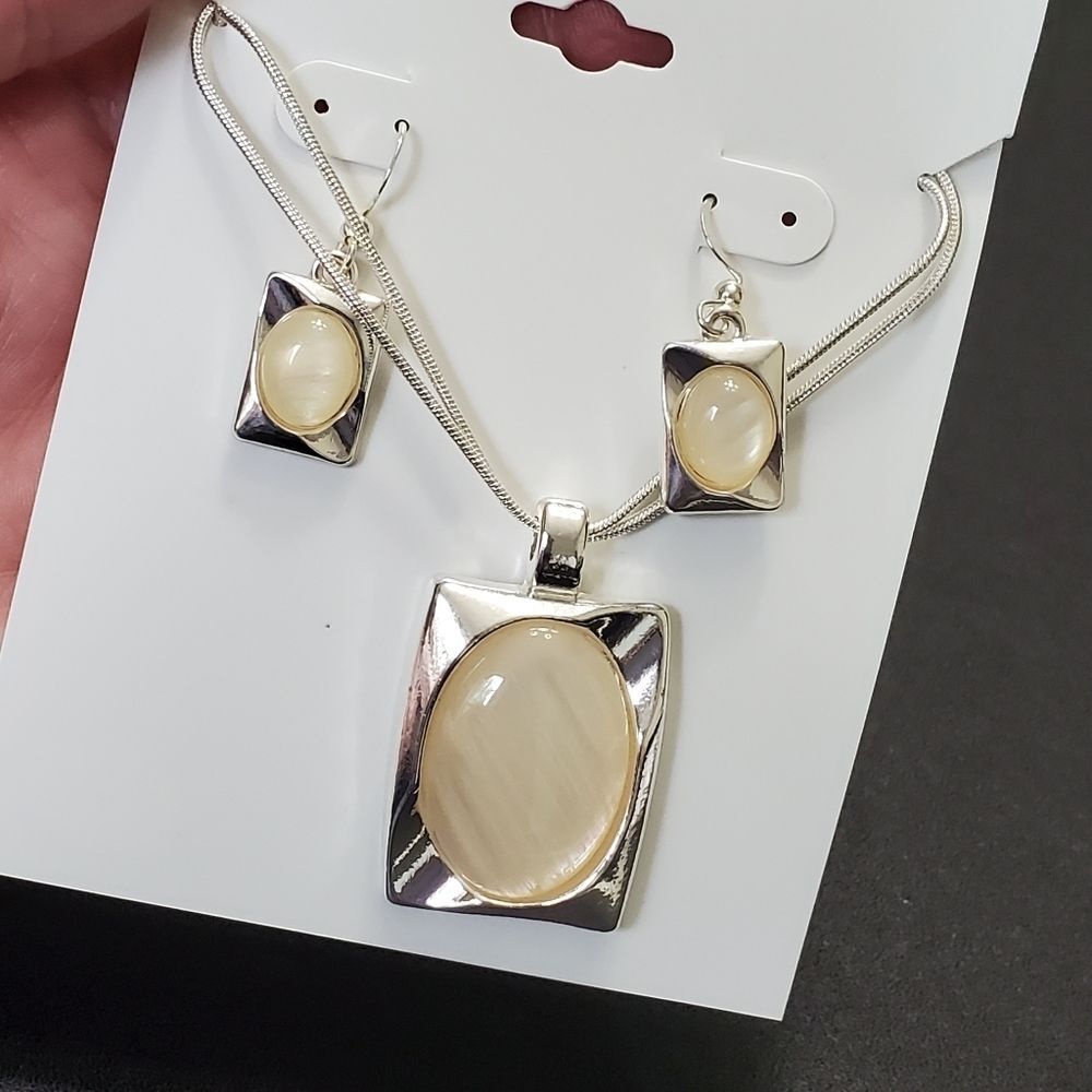 Signature NYC silver tone shimmery stone matching earring and necklace set